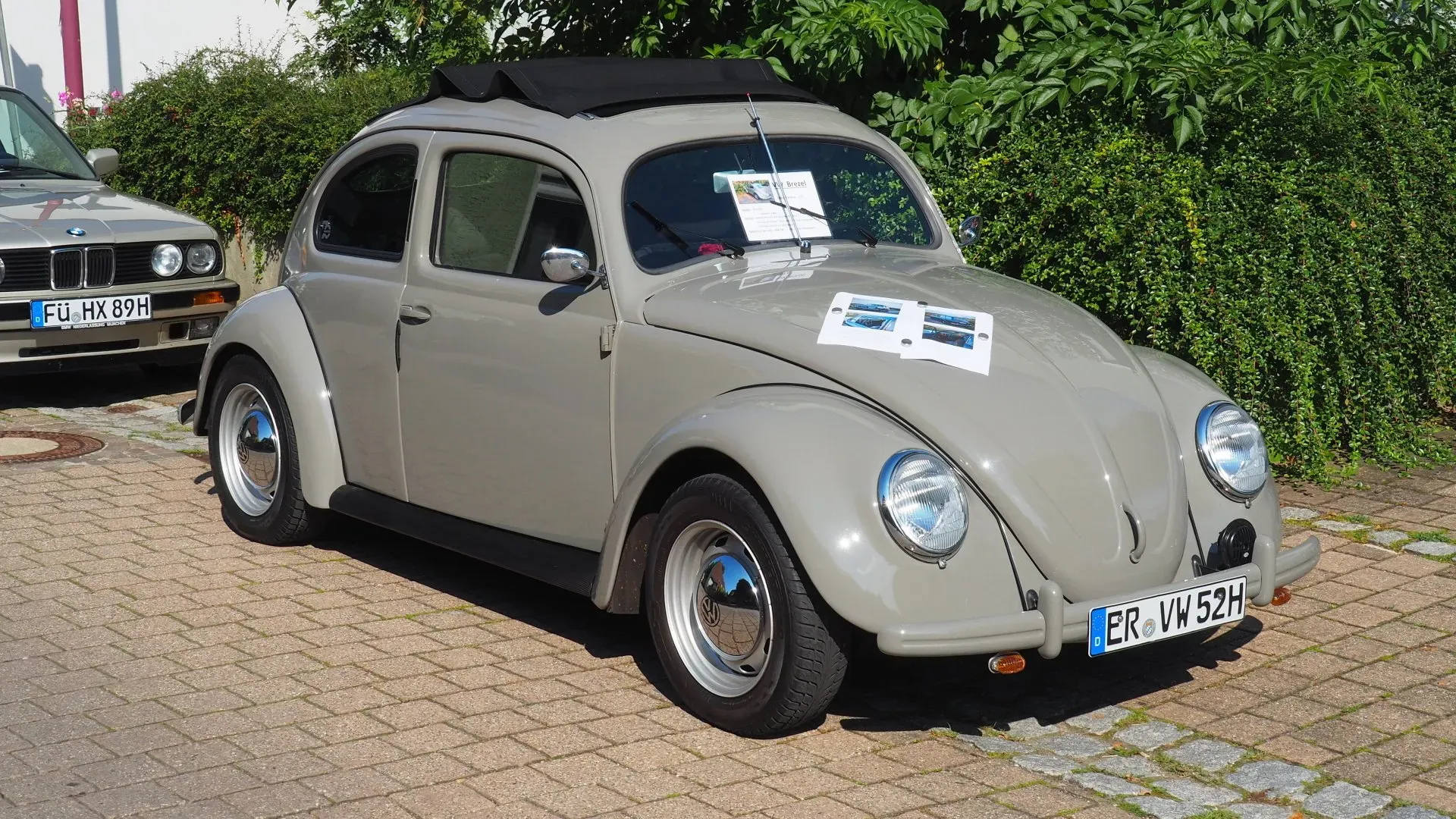 Beiger VW Käfer